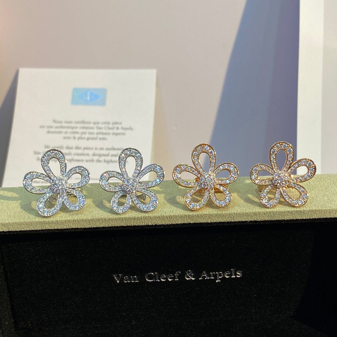Van Cleef & Arpels Large Flower Full-Diamond Earrings