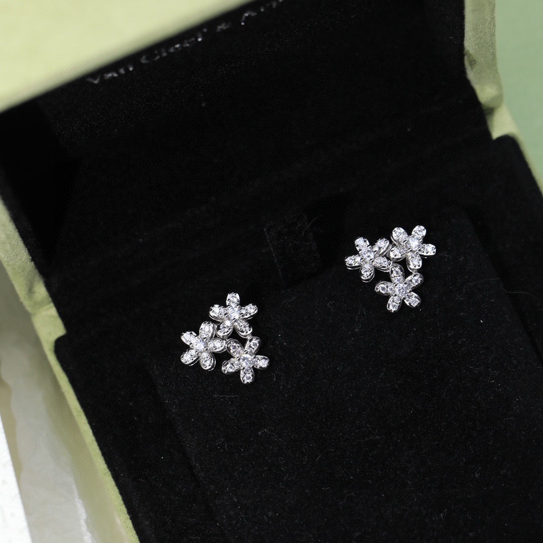 Van Cleef & Arpels Style Flower Stud Earrings