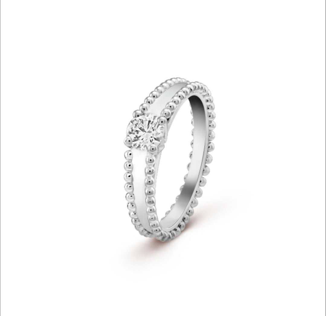 Van Cleef & Arpels Solitaire Ring