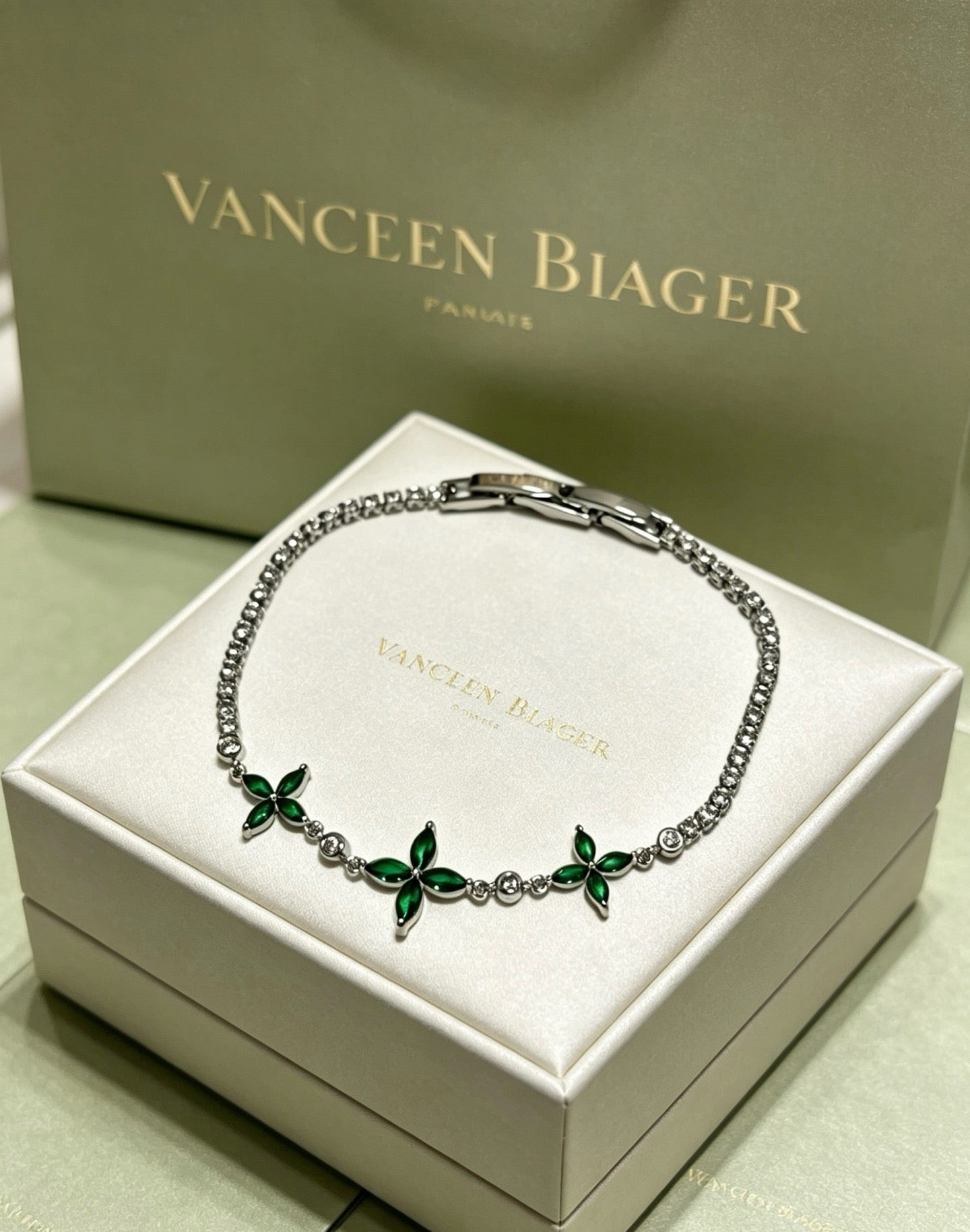 Van Cleef & Arpels-style Clover Bracelet