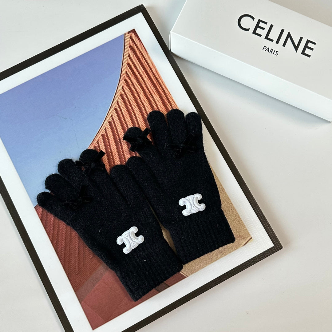 CELINE New Dopamine-Style Gloves
