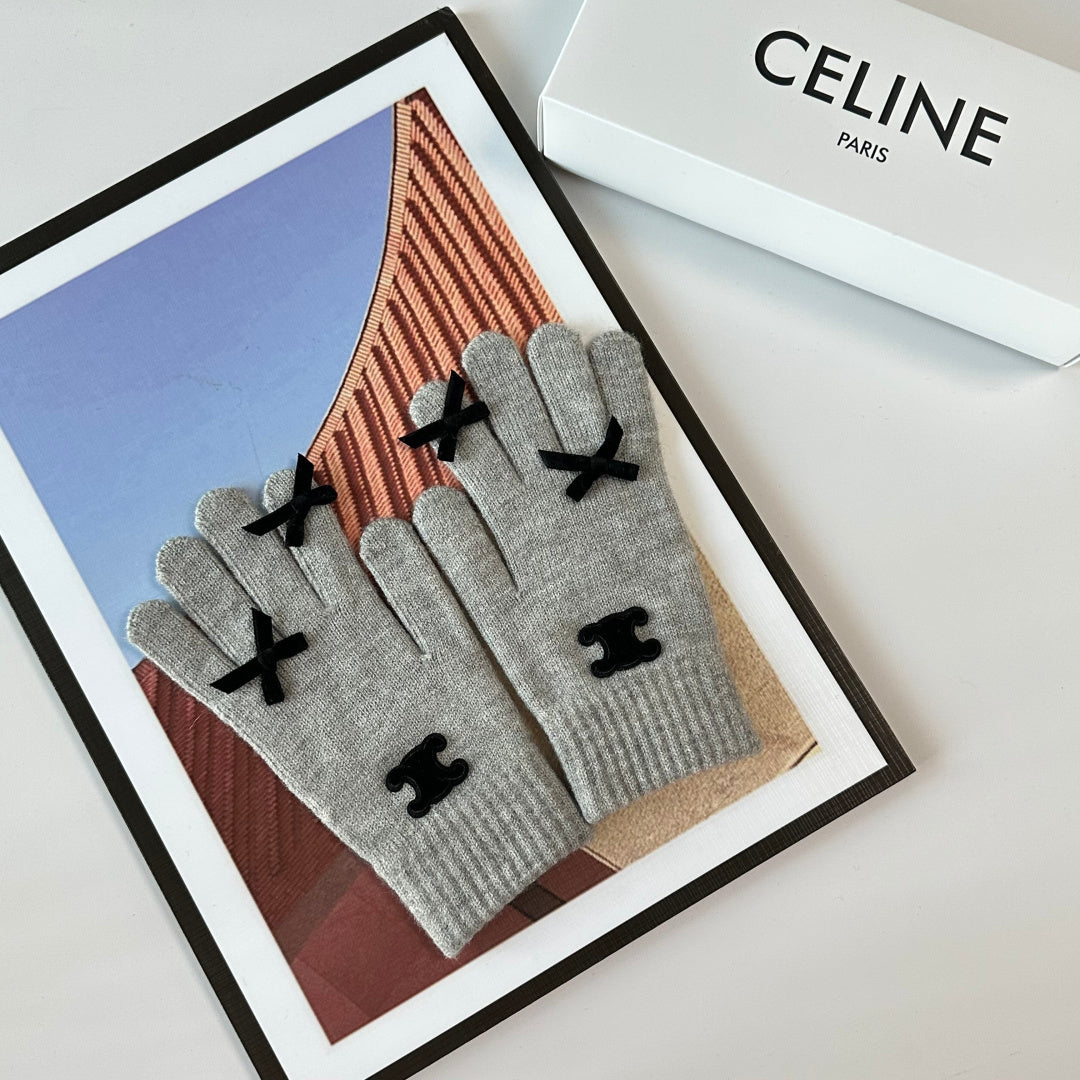 CELINE New Dopamine-Style Gloves