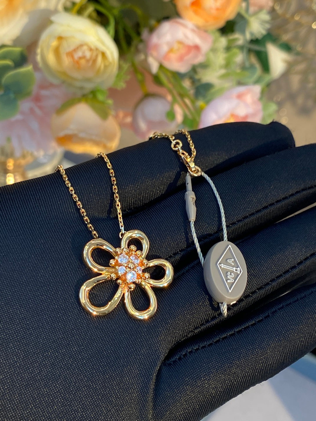 Van Cleef & Arpels Large Flower Diamond-Set Necklace