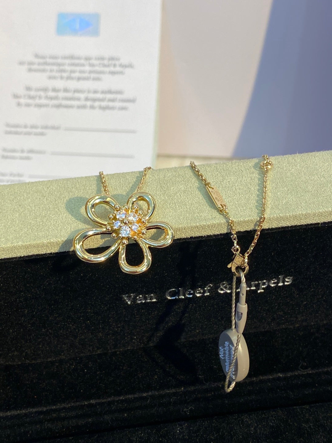Van Cleef & Arpels Large Flower Diamond-Set Necklace
