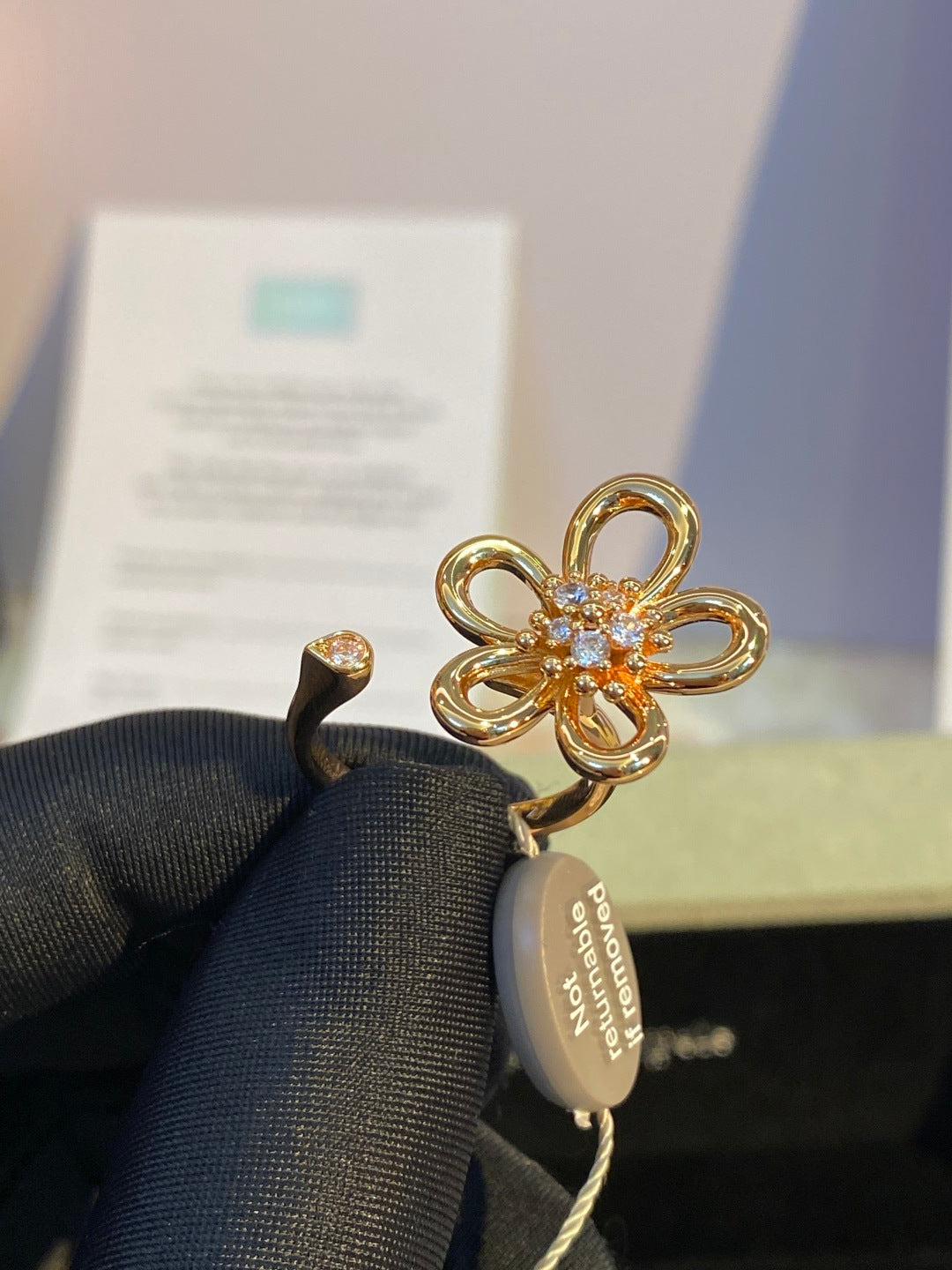 Van Cleef & Arpels Large Flower Diamond-Set Ring