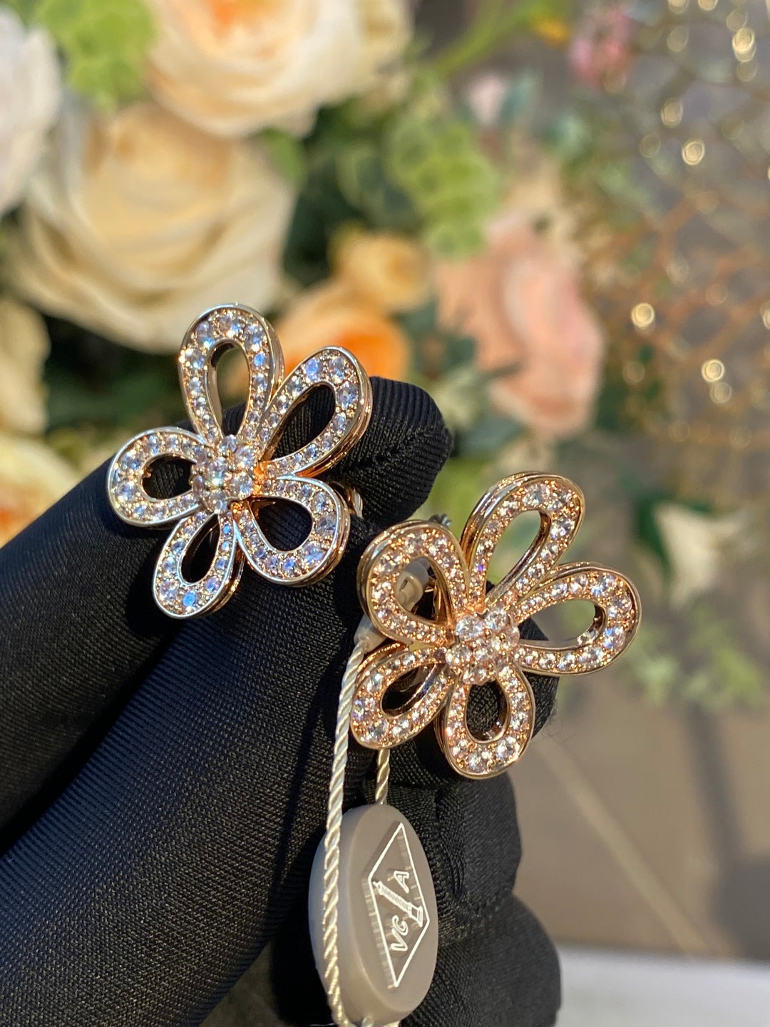 Van Cleef & Arpels Large Flower Full-Diamond Earrings