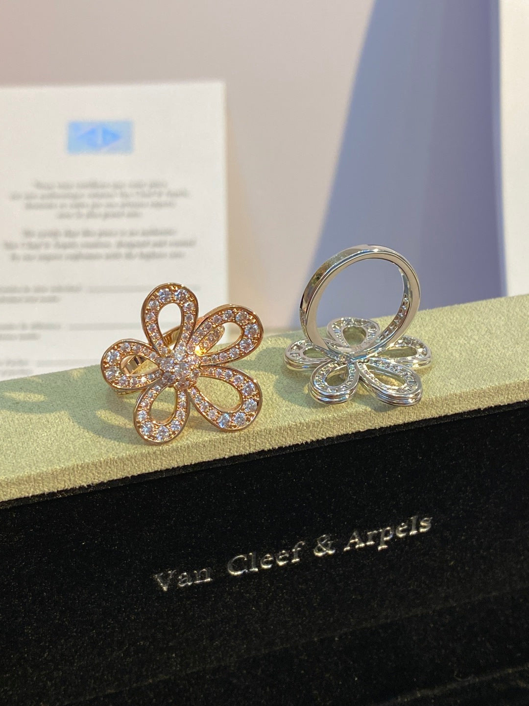 Van Cleef & Arpels Large Flower Full-Diamond Ring