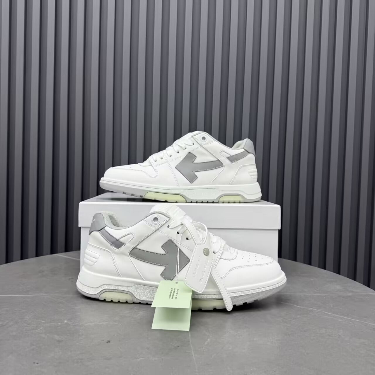 Off New white sneakers for men and women