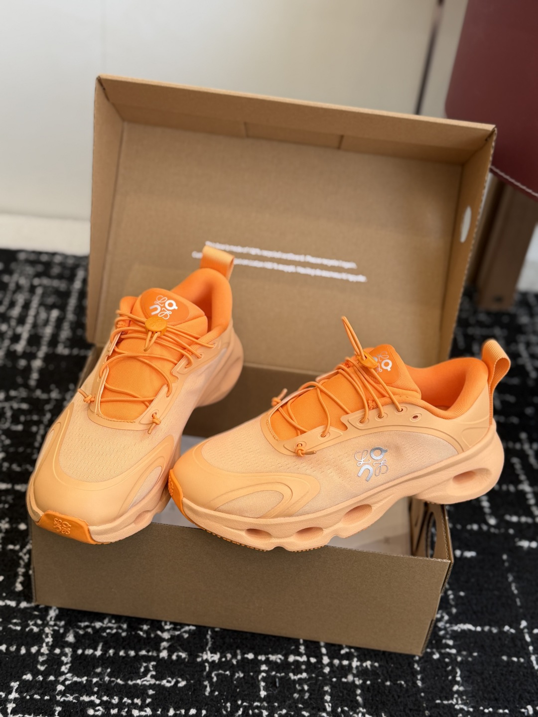 LOE Collaboration Casual Sneakers