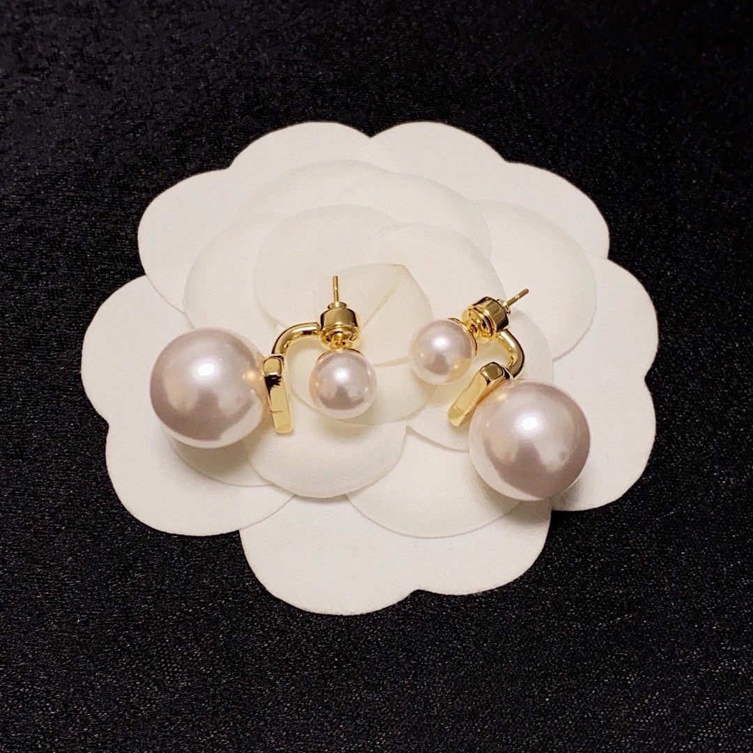 CELINE Pearl Triomphe Earrings
