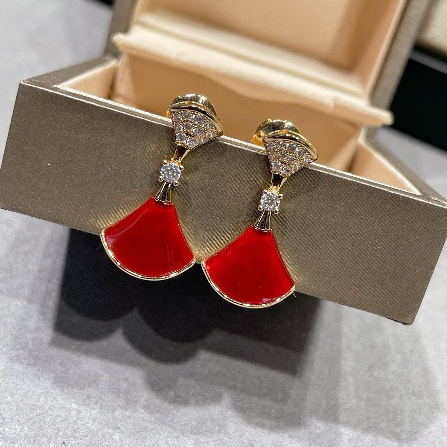 BVLGARI Divas' Dream Earrings