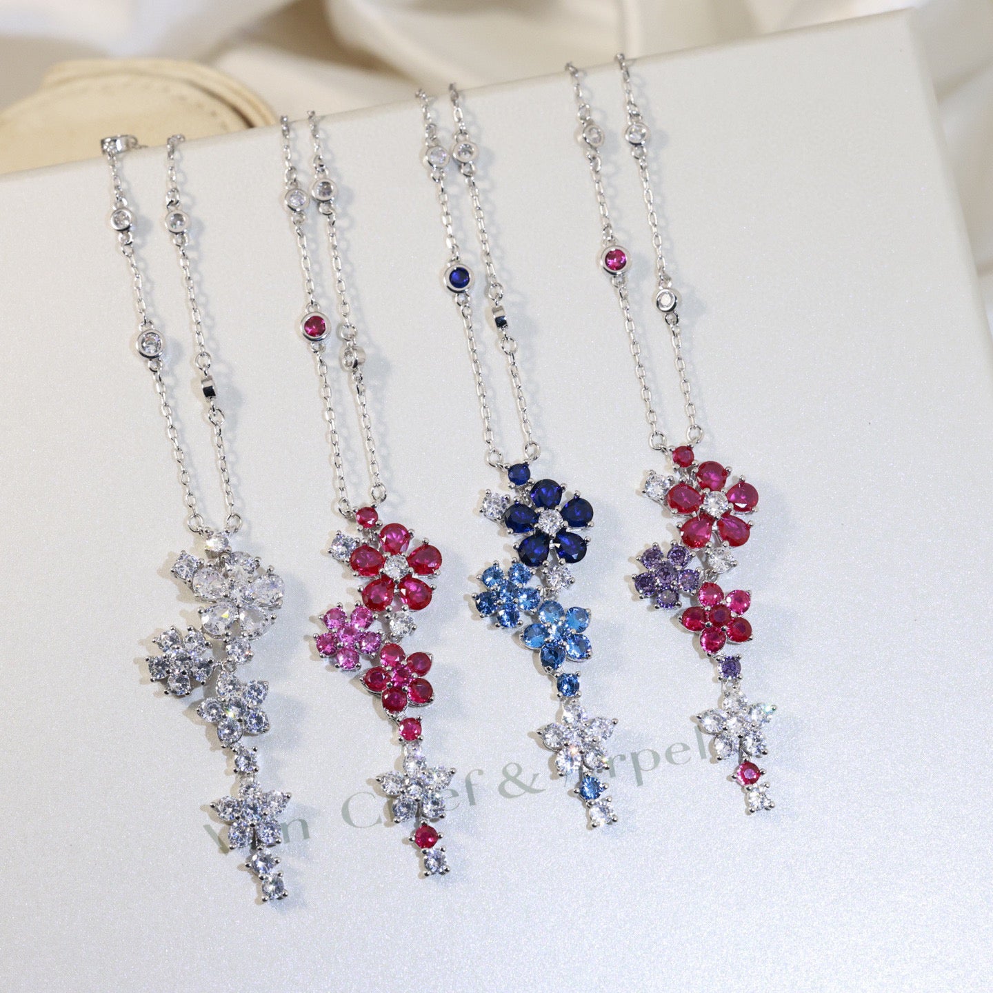 Van Cleef & Arpels Pavé Diamond Flower Necklace