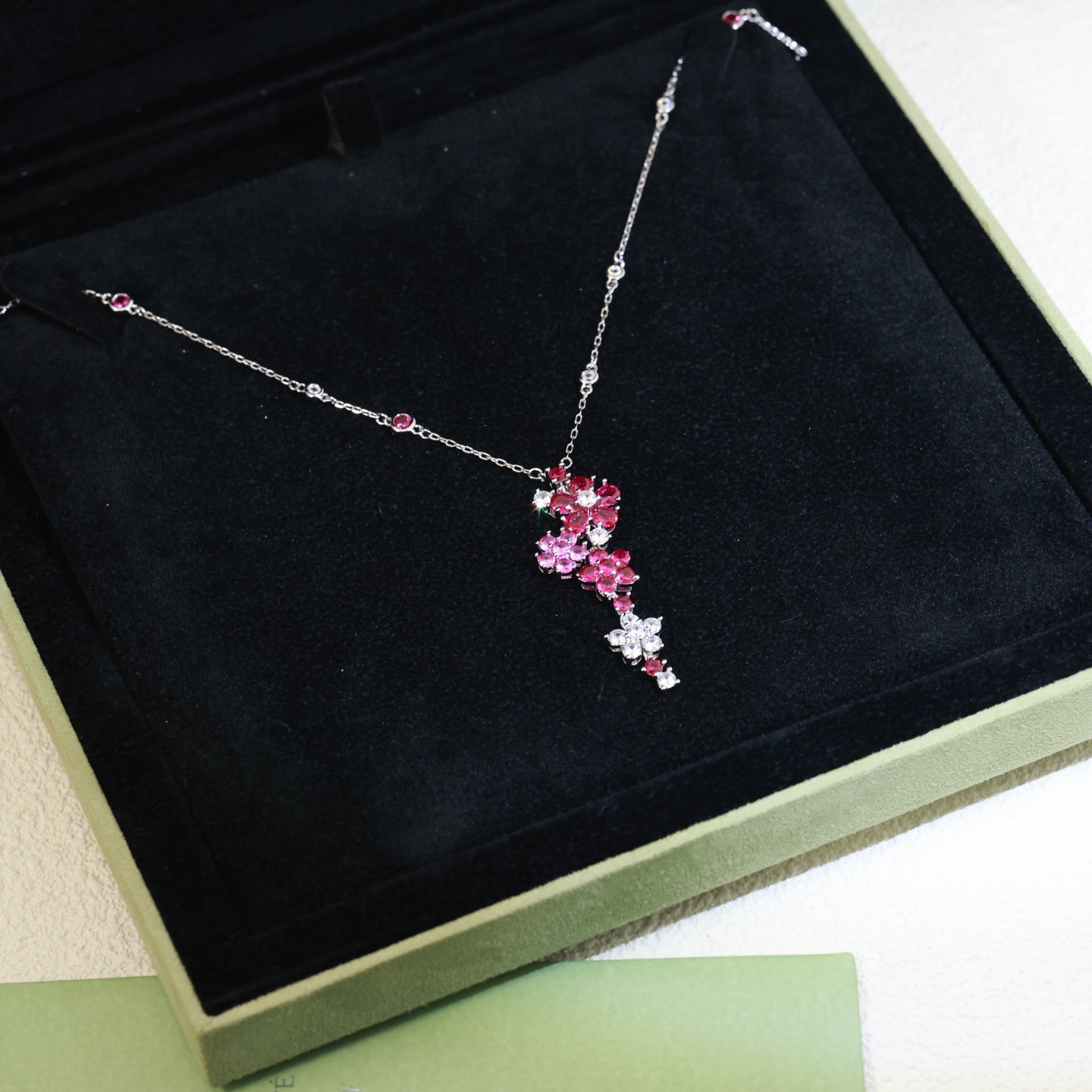 Van Cleef & Arpels Pavé Diamond Flower Necklace
