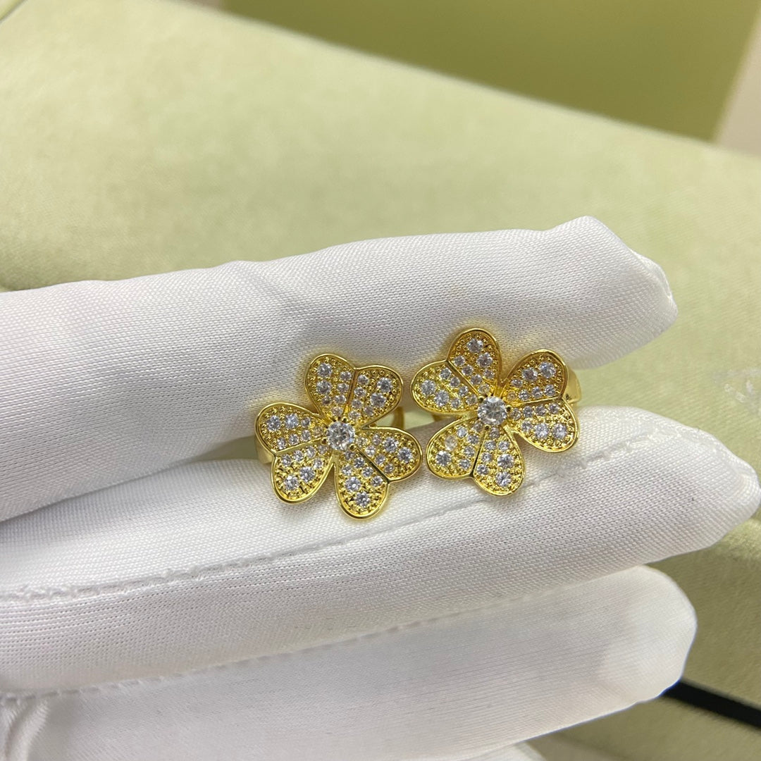 Van Cleef & Arpels Style Three-Flower Full-Diamond Earrings