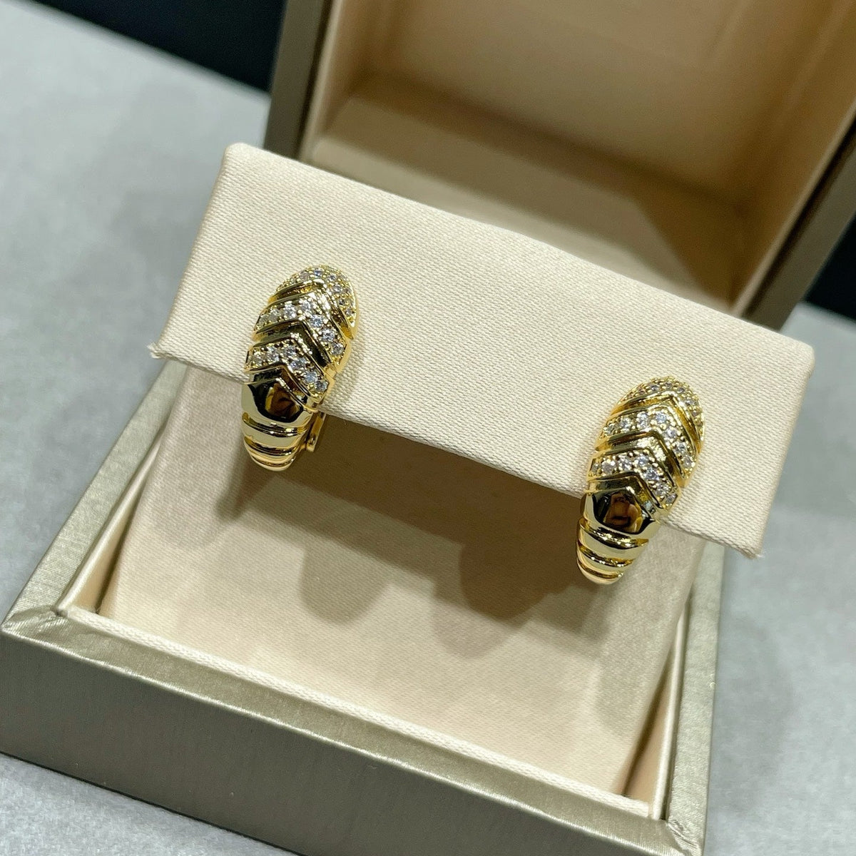 BVLGARI Fashion Accessory
