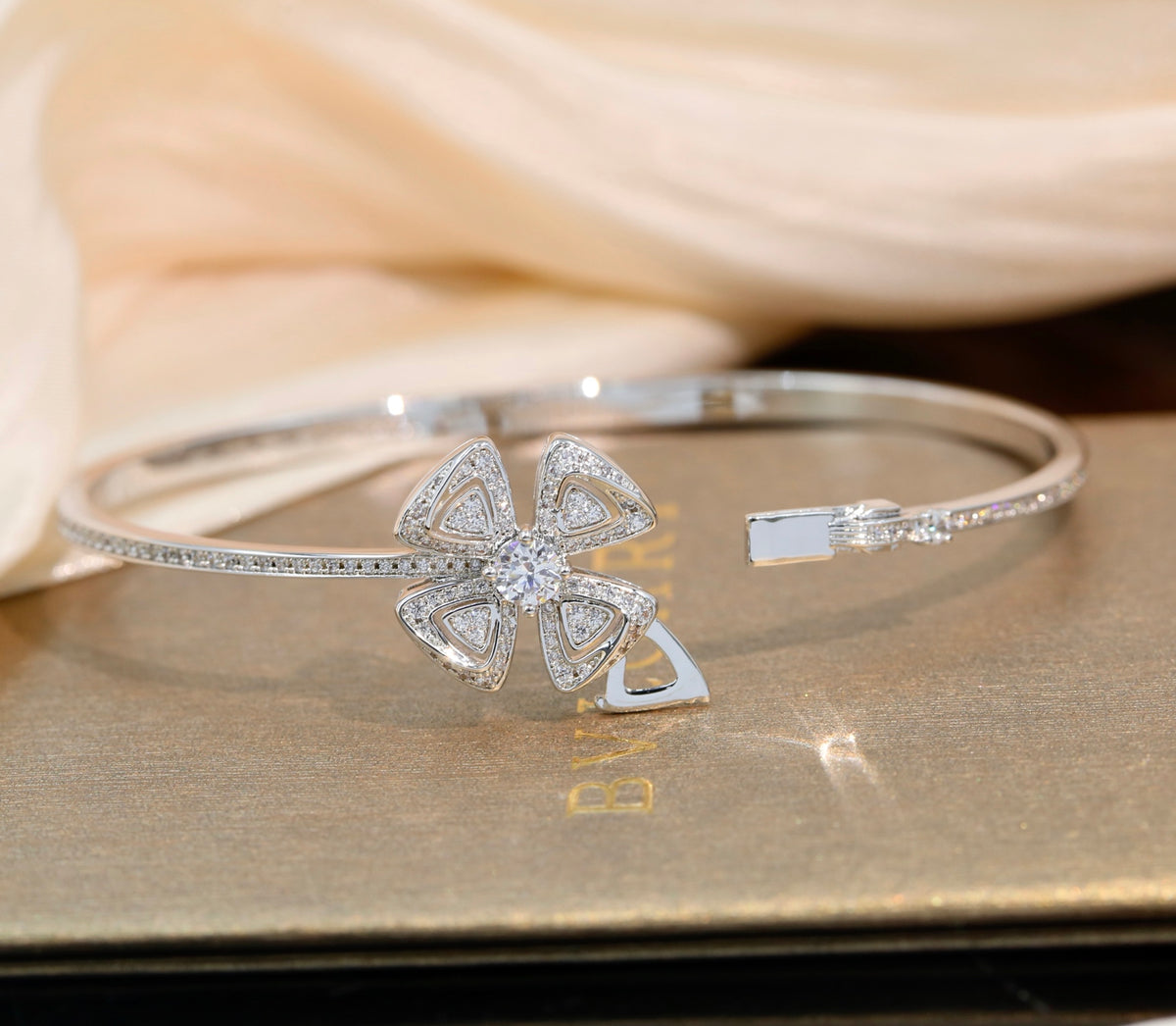 BVLGARI Gold-Plated Floral Fashion Accessory