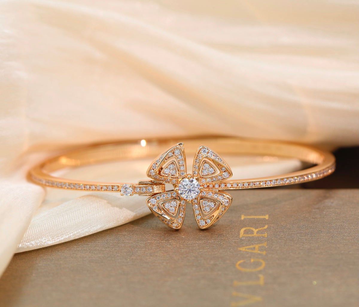 BVLGARI Gold-Plated Floral Fashion Accessory