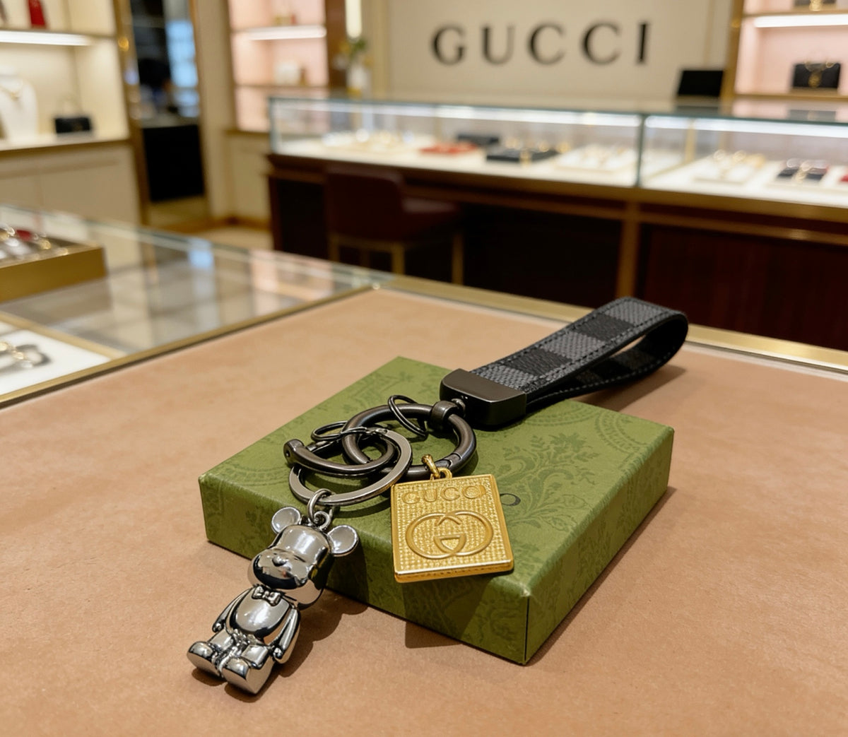 Gucci Vintage Double G Keychain