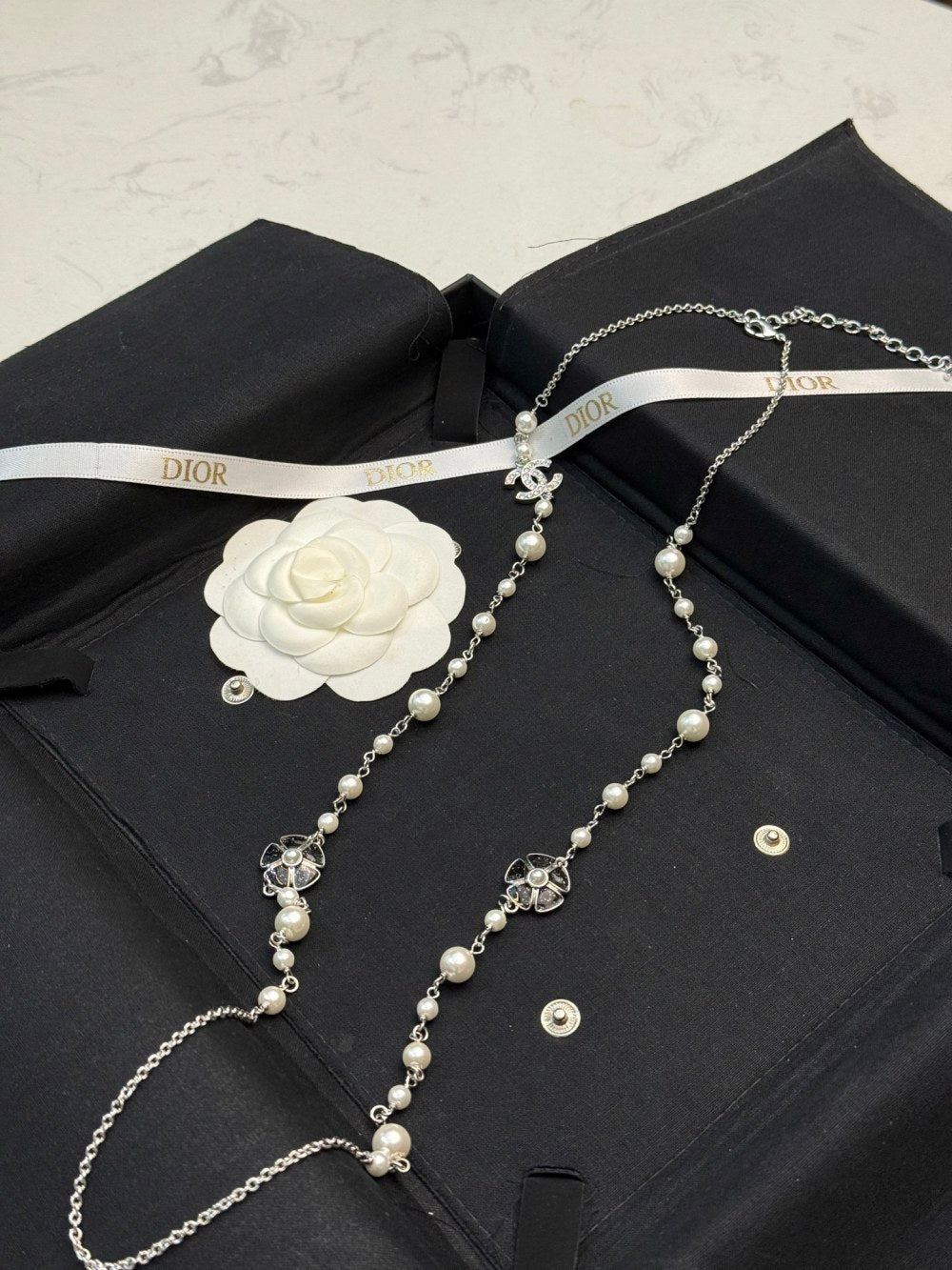 Chanel Pearl Vintage Necklace