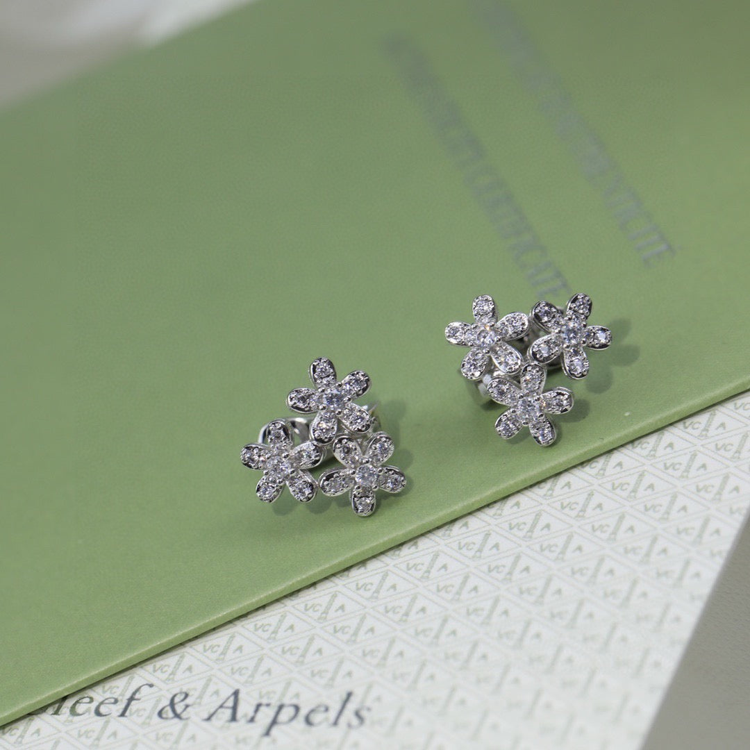 Van Cleef & Arpels Style Flower Stud Earrings