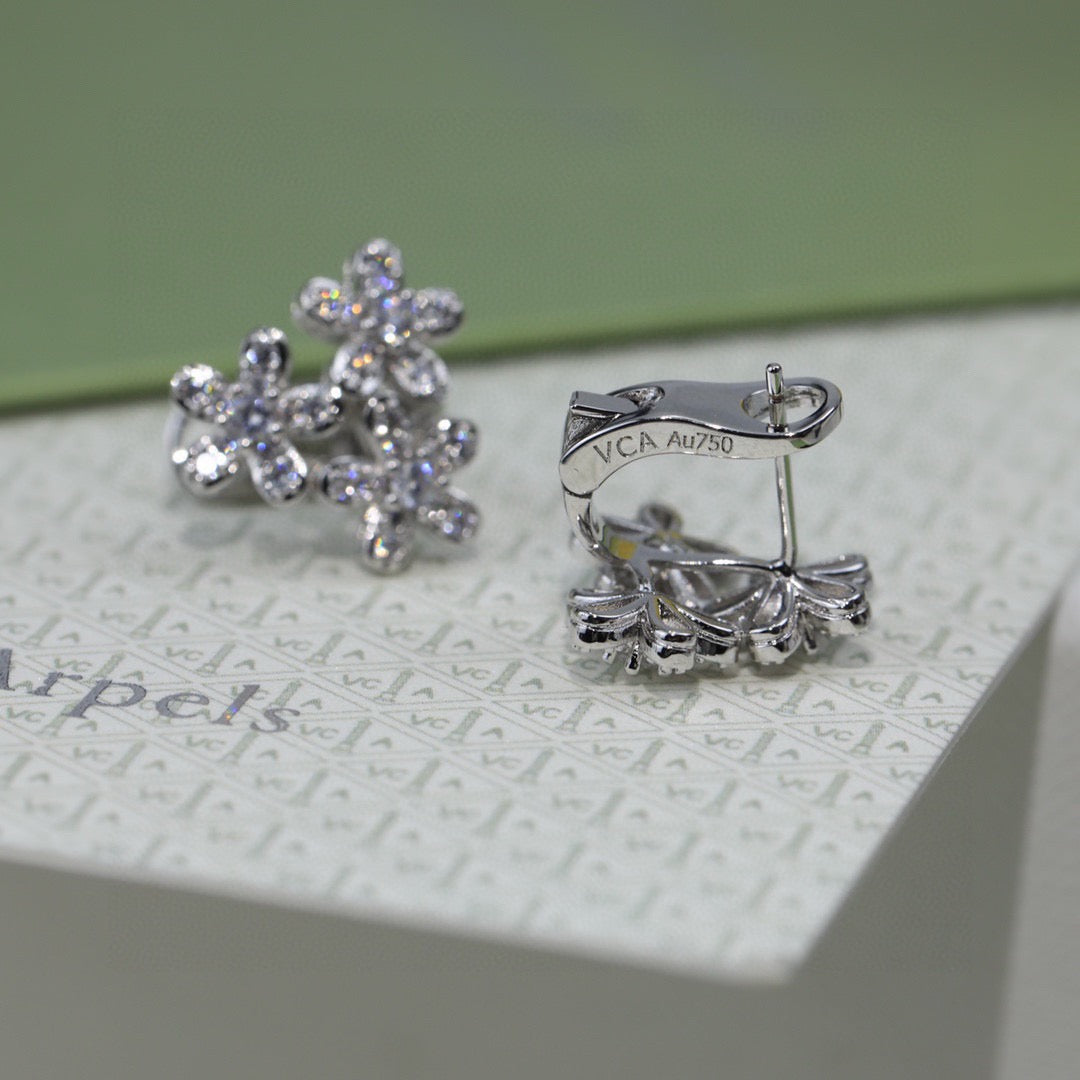 Van Cleef & Arpels Style Flower Stud Earrings