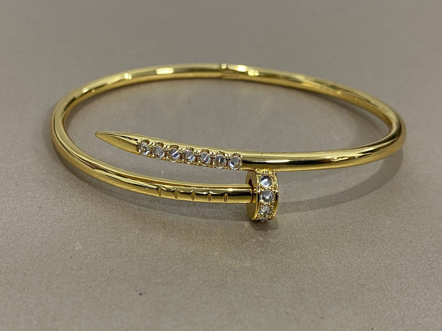 Cartier-style Studded Bracelet（副本）