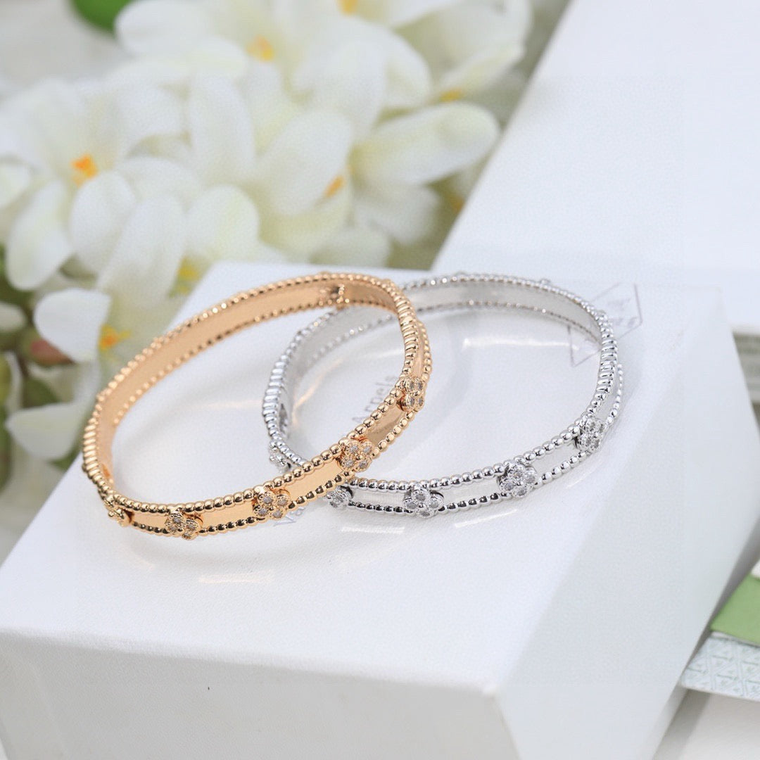 Van Cleef & Arpels-Style Four-Leaf Clover Bracelet