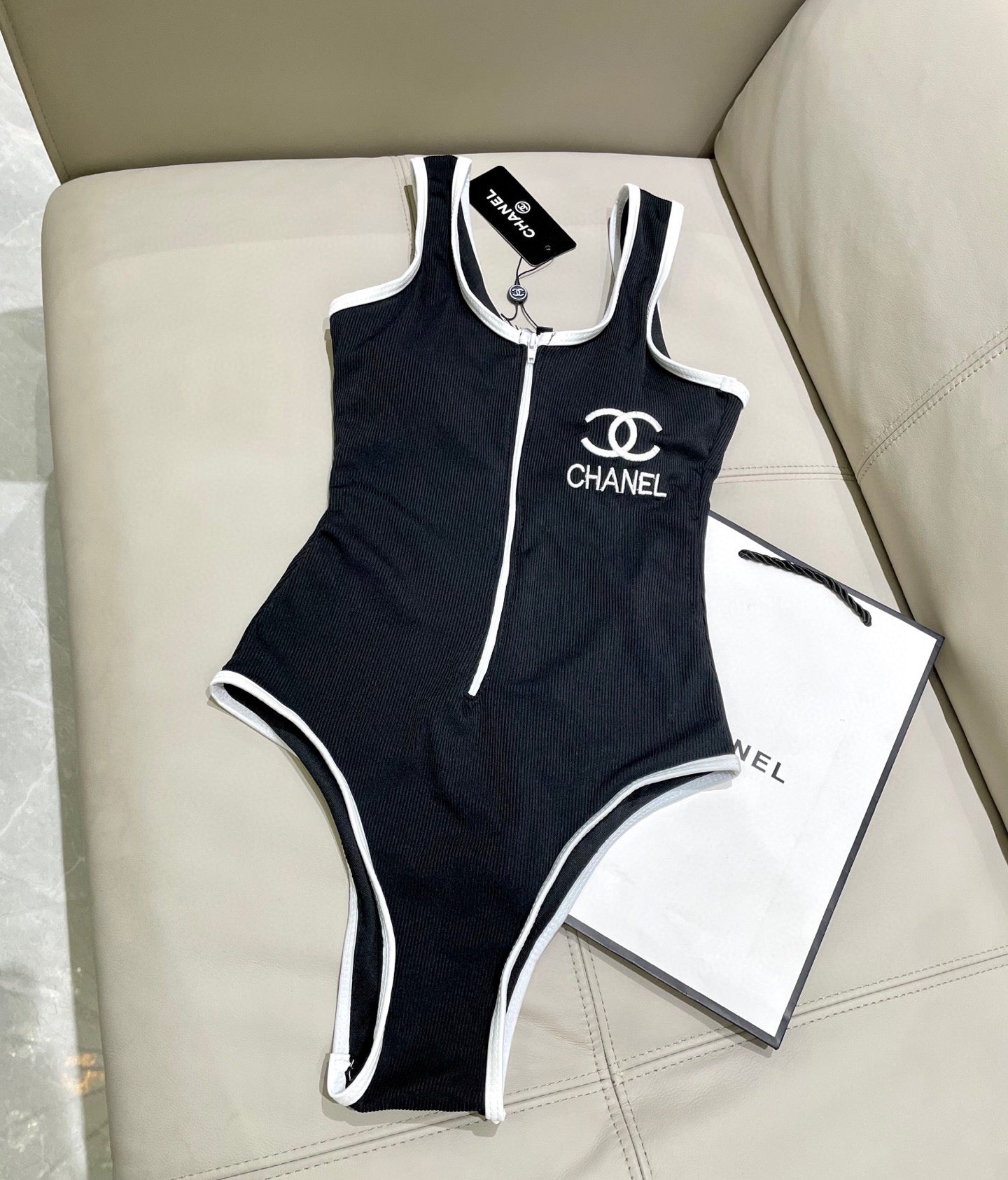 CC BIKINI SWIMSUIT SET IN BLACK AND  WHITE TRIM 604255