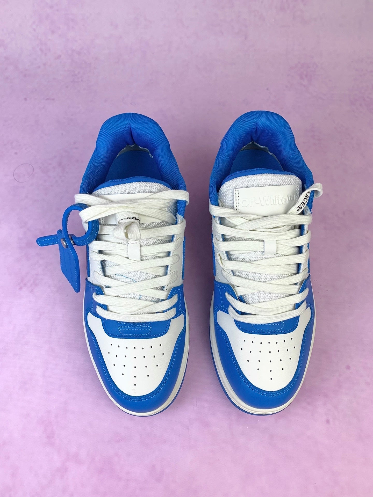 Off  Blue Arrow Sneakers