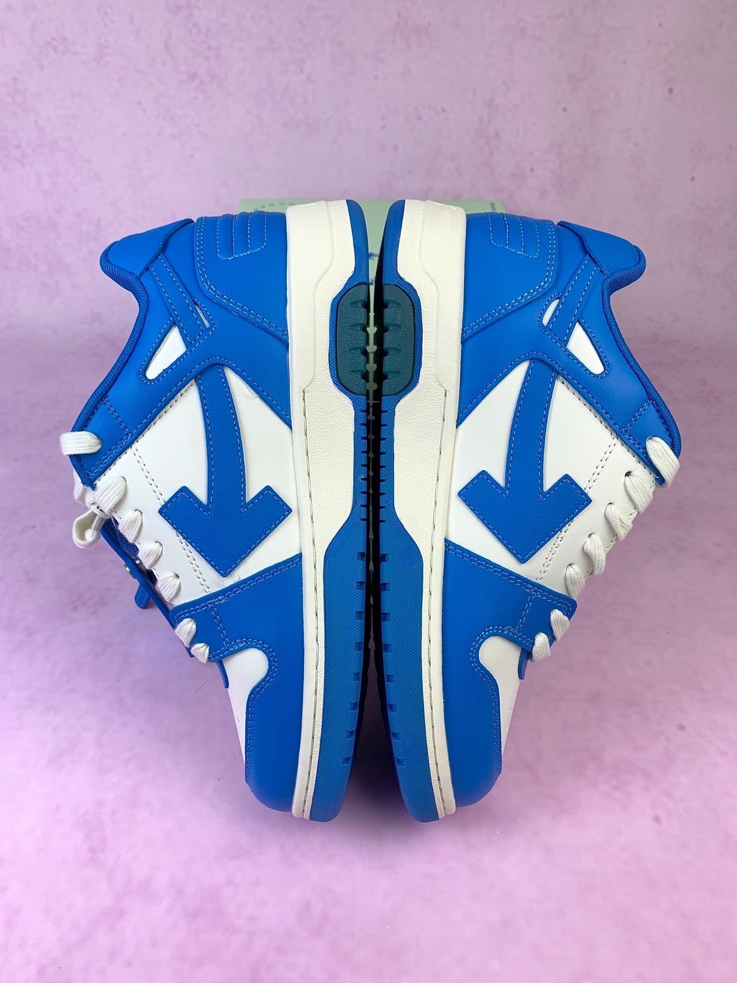 Off  Blue Arrow Sneakers