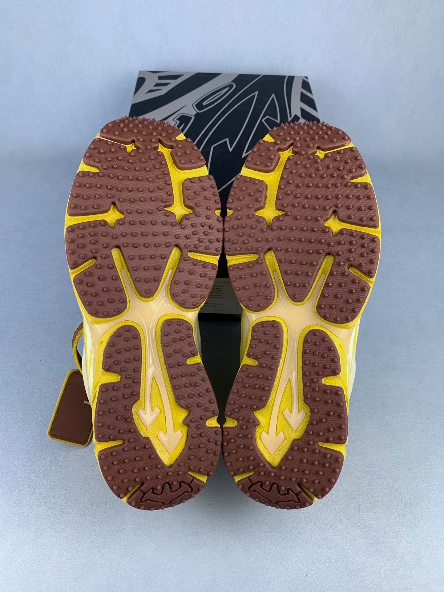 Off  Yellow-Brown Sneakers