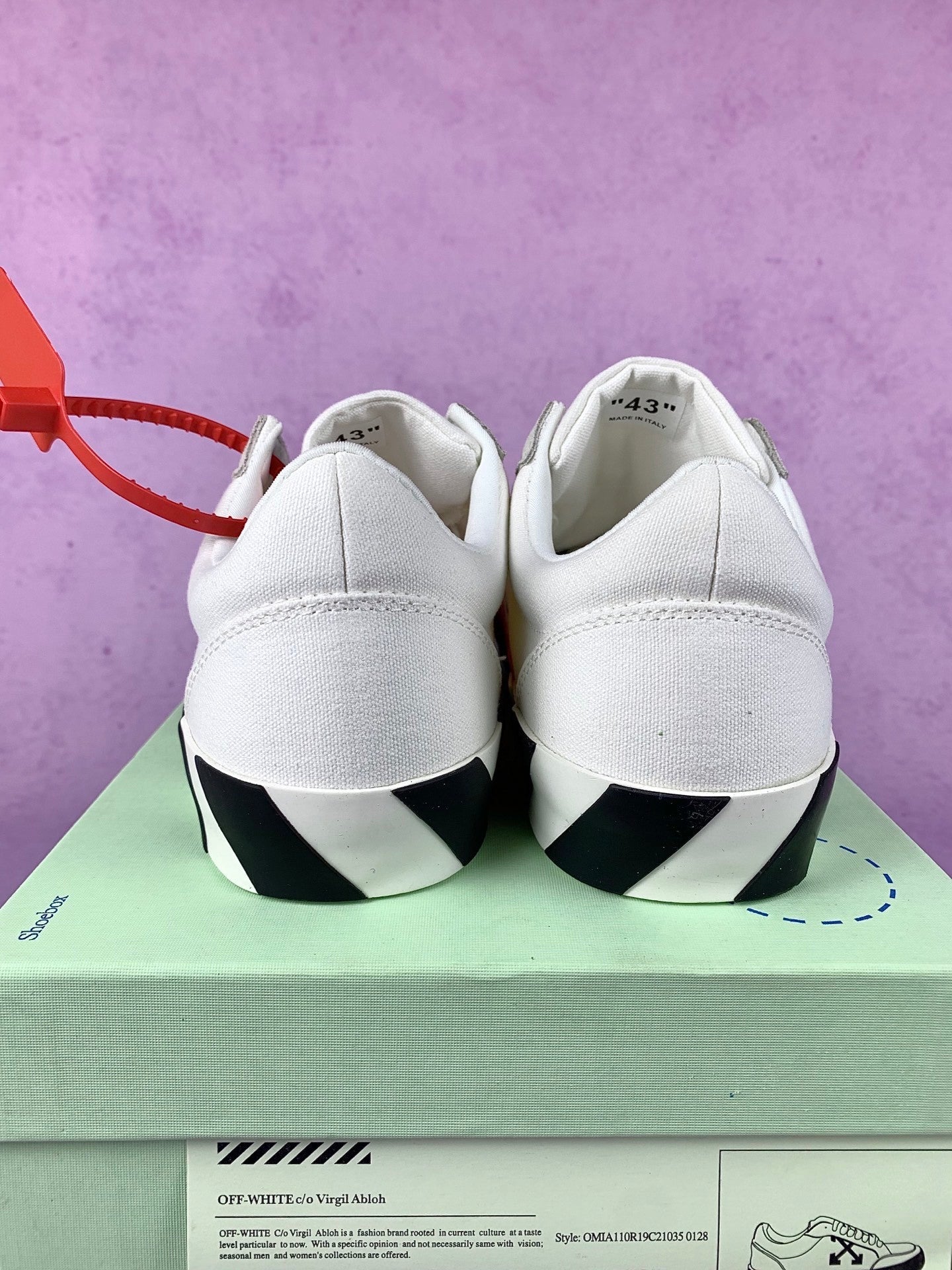 Off   low-top sneakers