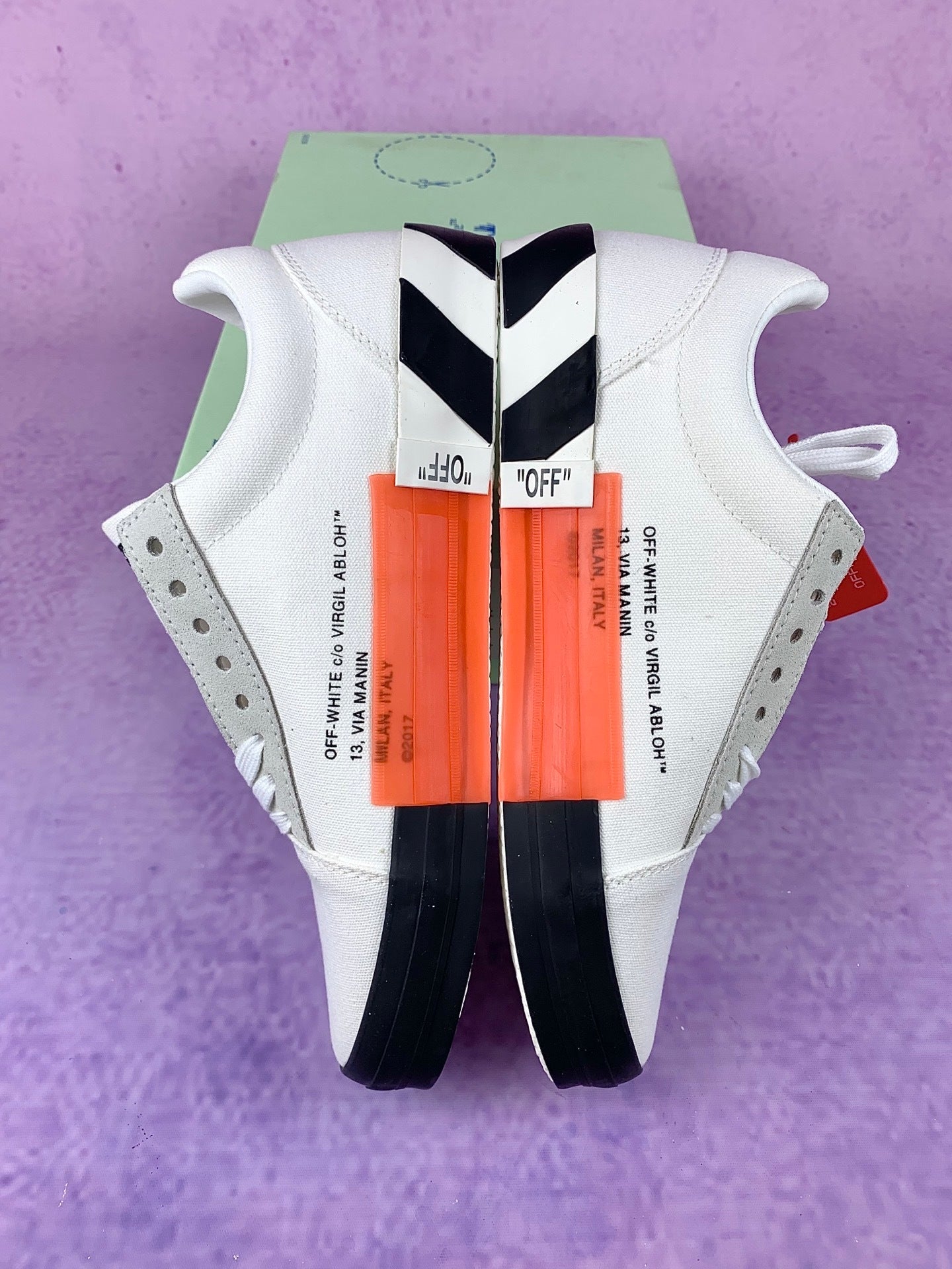Off   low-top sneakers