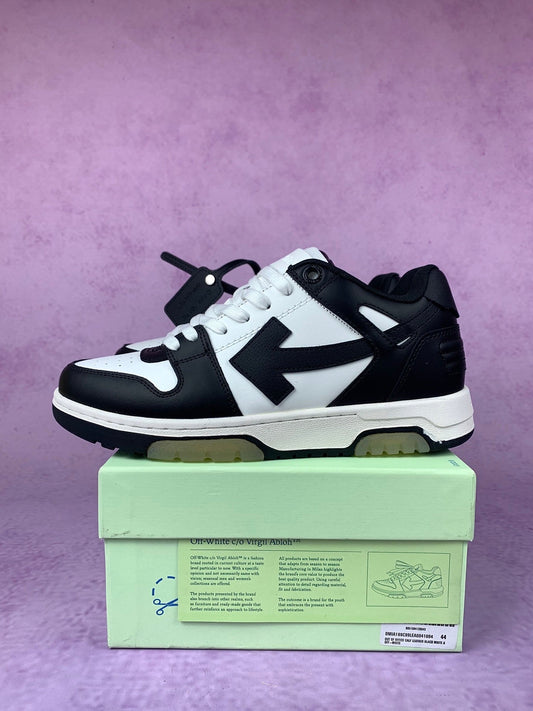 Off  Black and White Arrow Sneakers