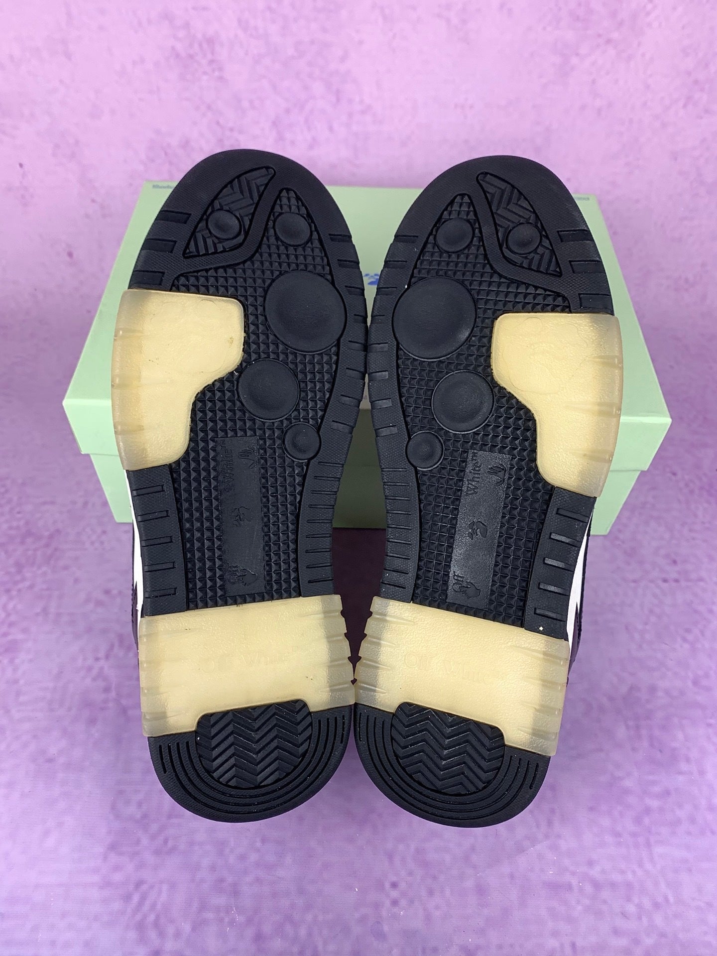 Off  Black and White Arrow Sneakers