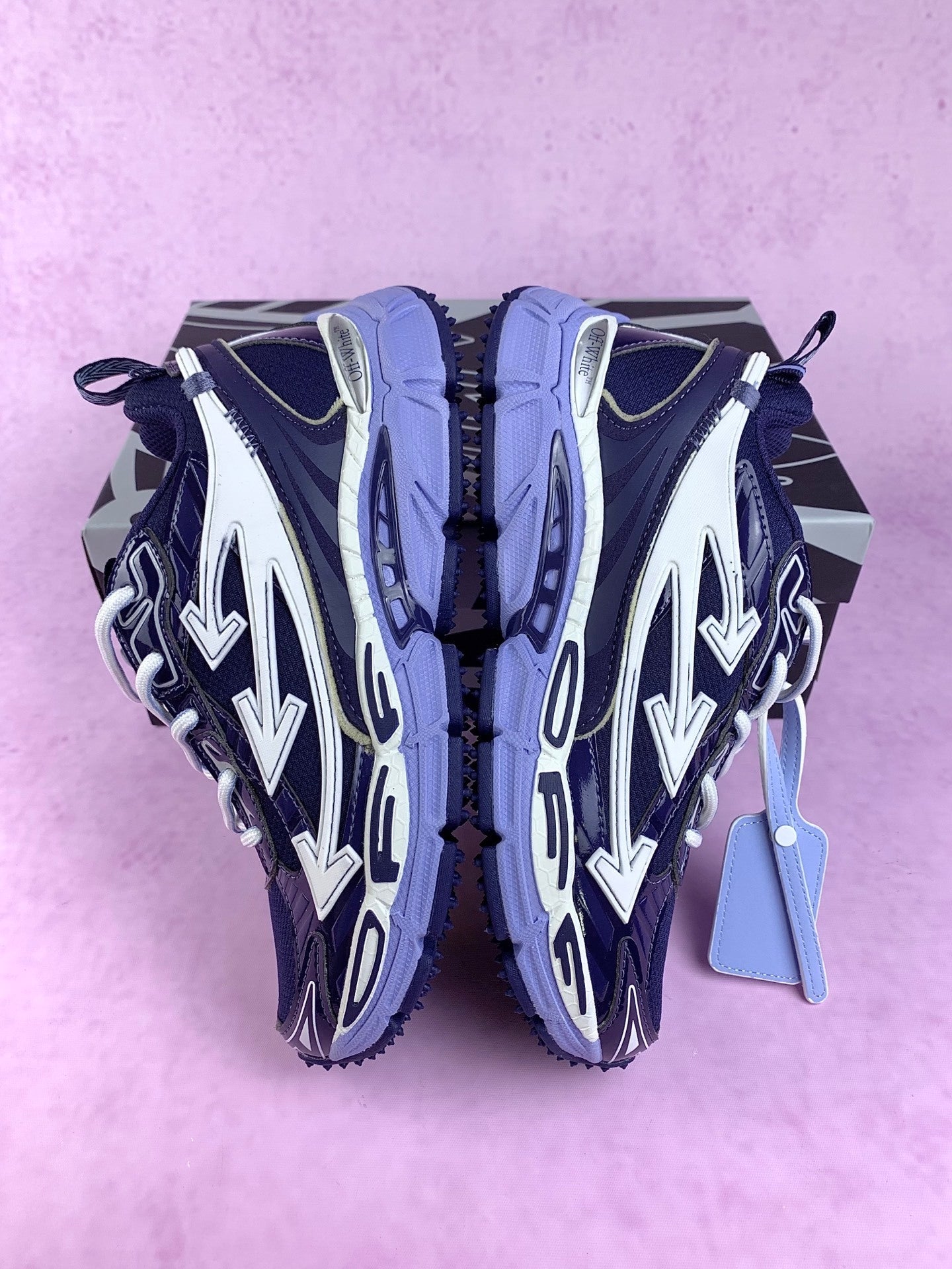 Off  Navy Blue Arrow Sneakers