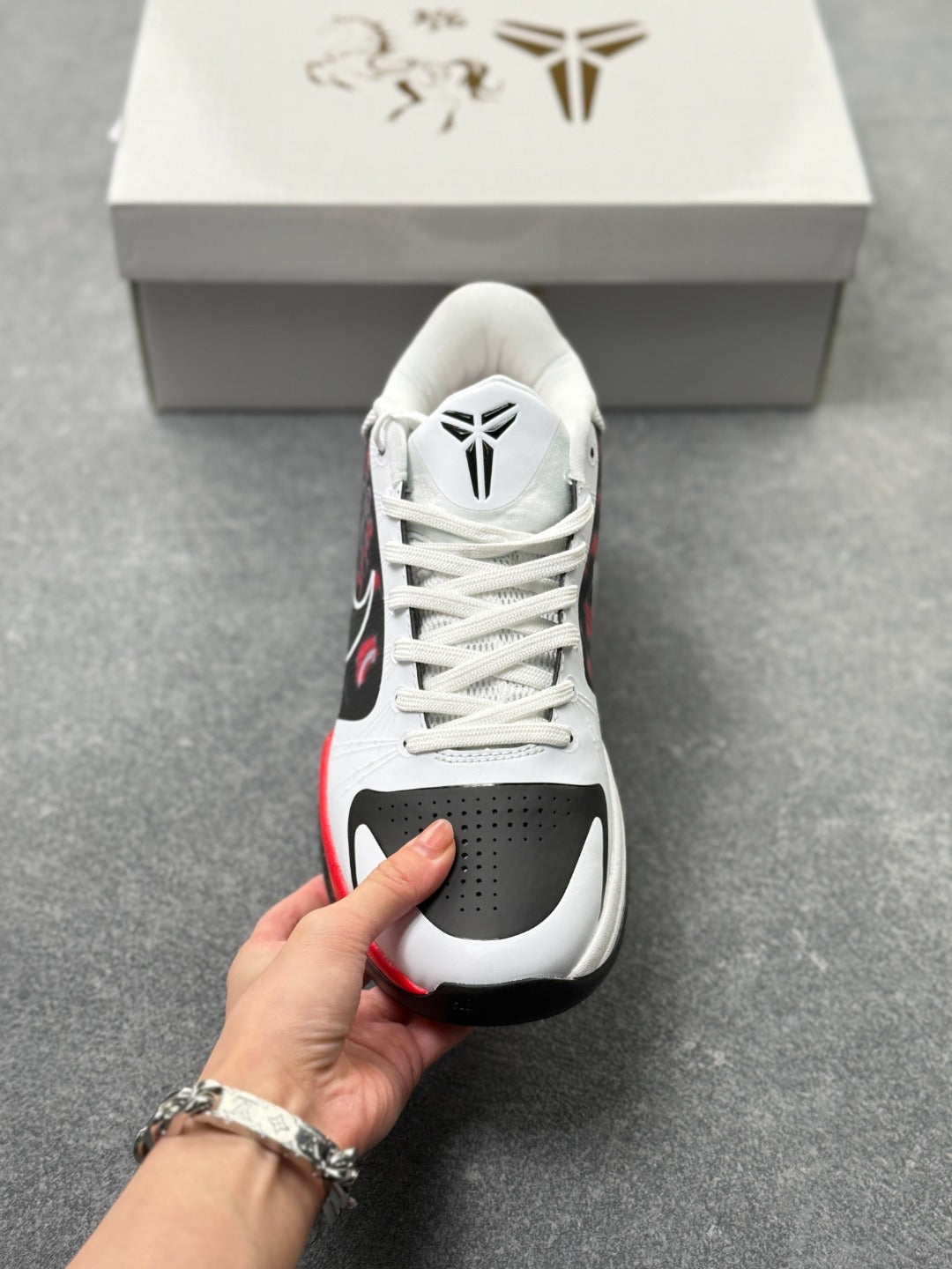 Nike Zoom Kobe 5 Basketball Shoes