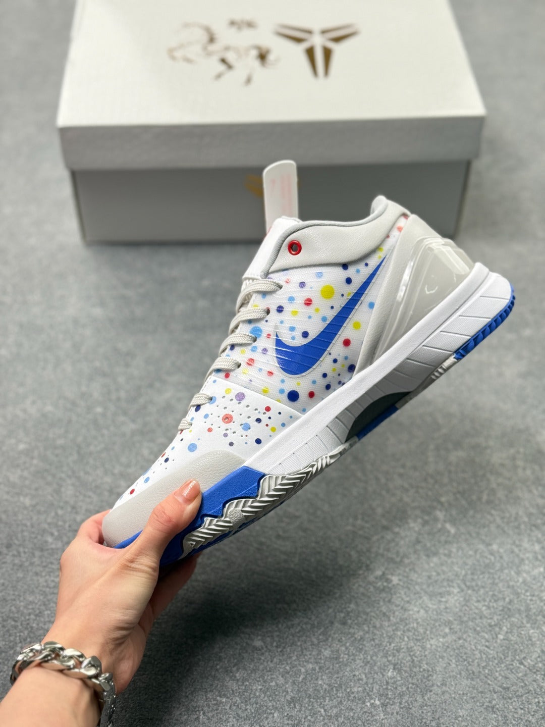 Nike Zoom Kobe 4 Basketball Shoes (Men's & Women's)