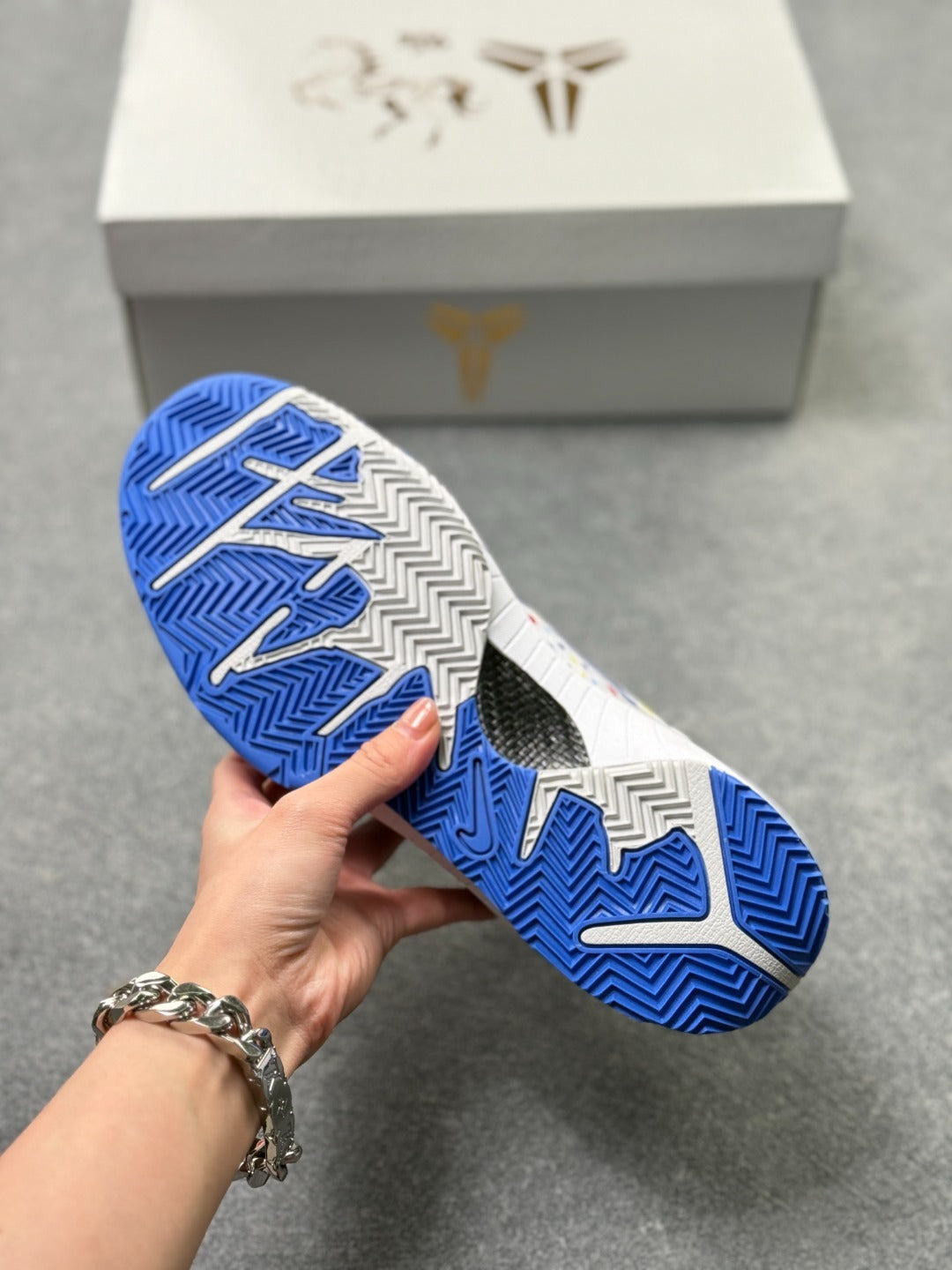 Nike Zoom Kobe 4 Basketball Shoes (Men's & Women's)