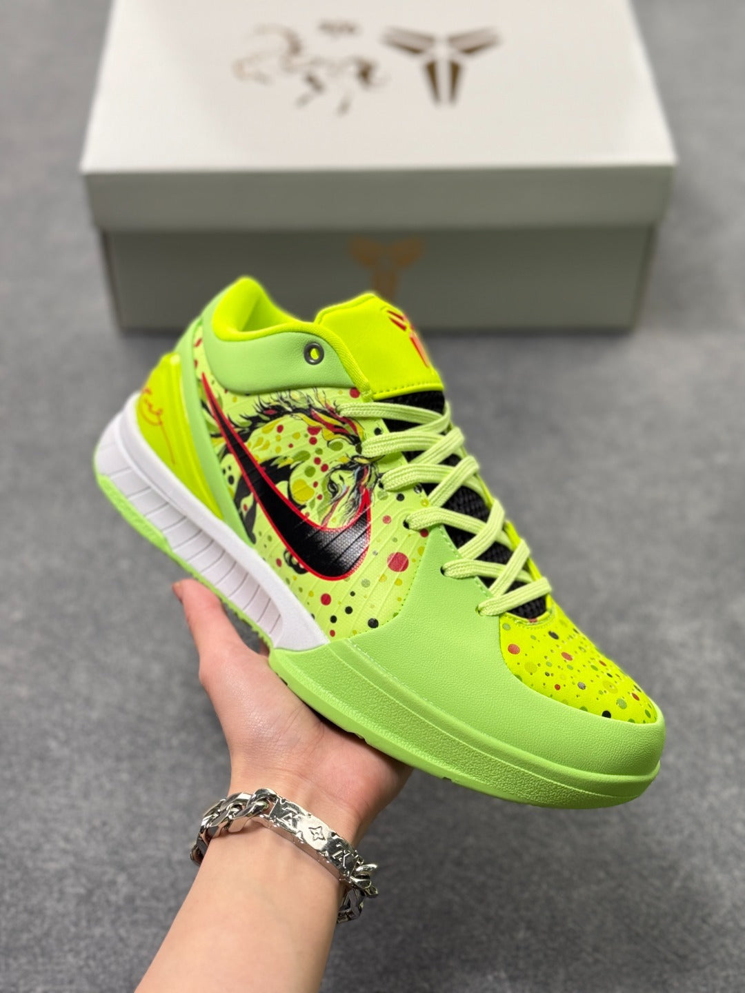 Nike Zoom Kobe 4 Basketball Shoes (Men's & Women's)