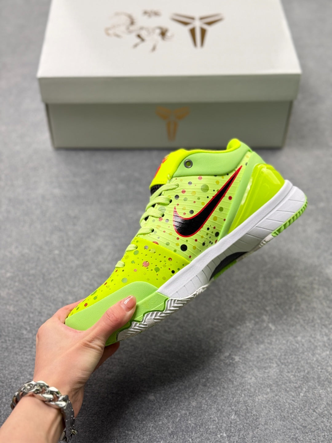 Nike Zoom Kobe 4 Basketball Shoes (Men's & Women's)