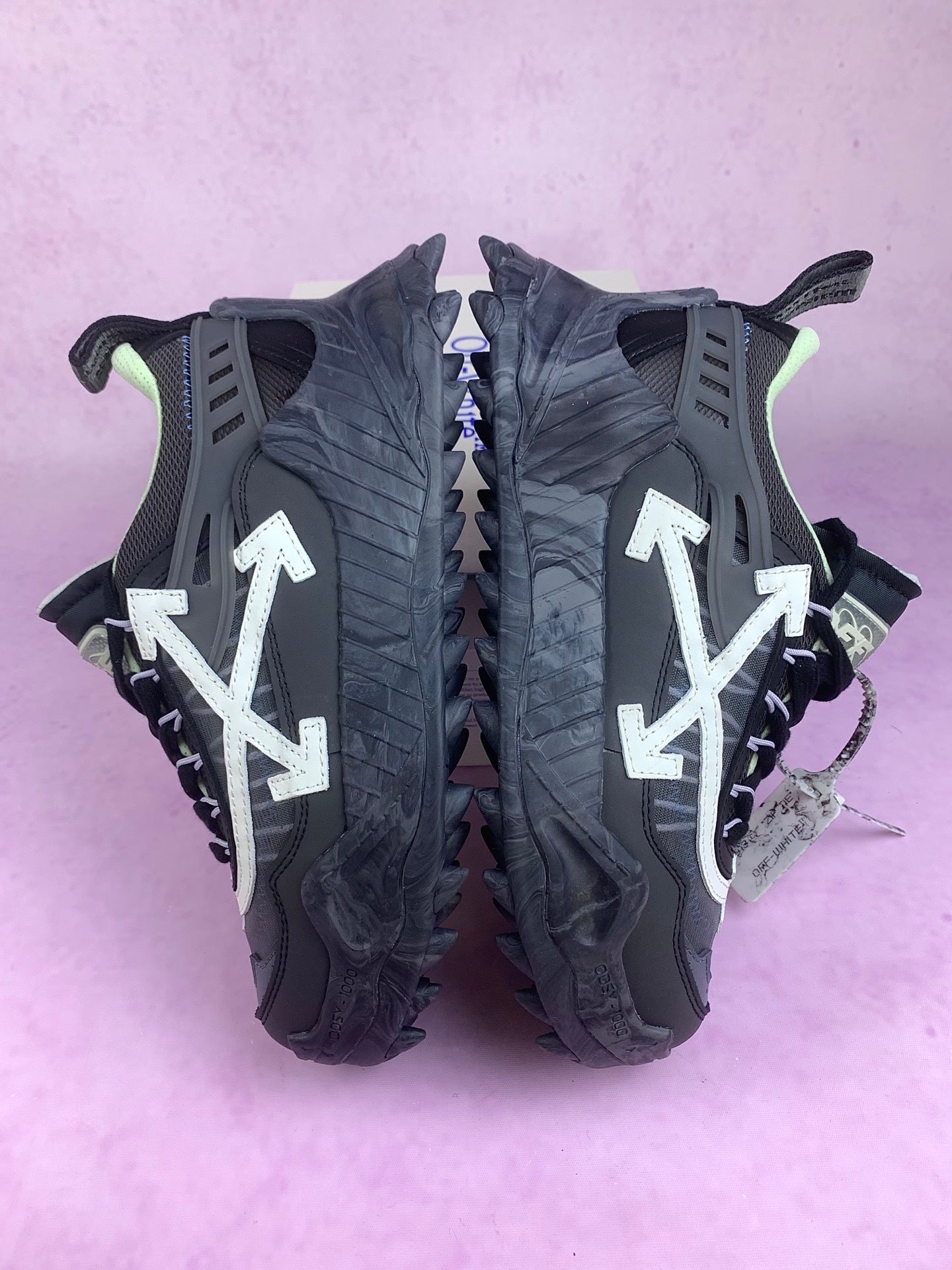 Off  logo sneakers