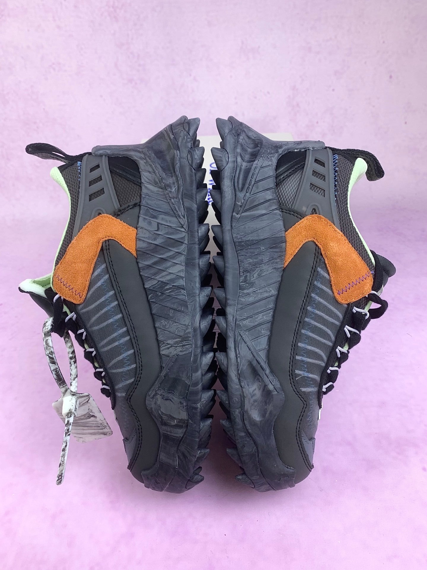 Off  logo sneakers