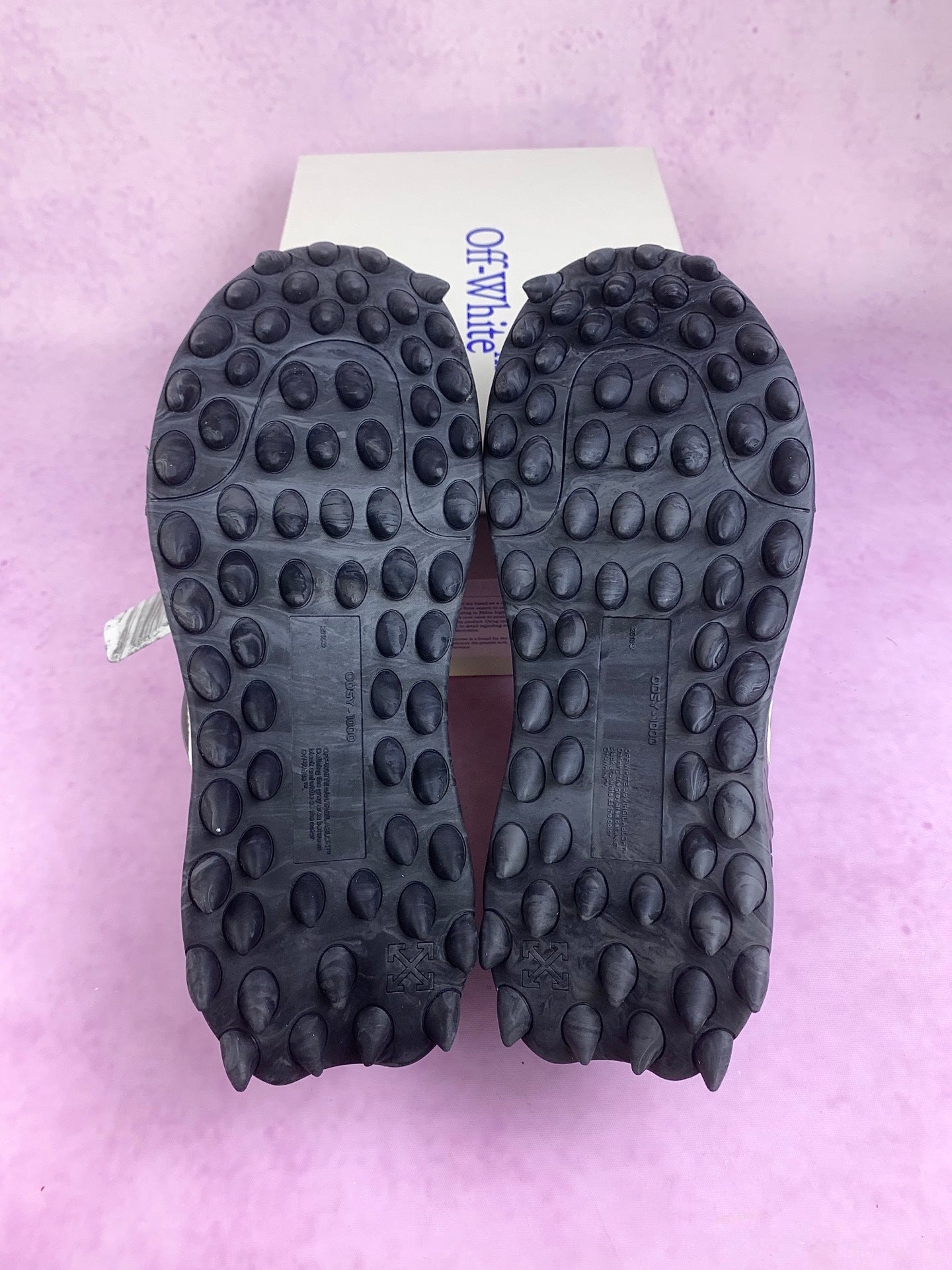 Off  logo sneakers